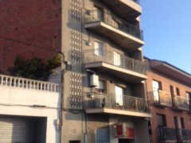 126 M² EN RUBÍ: ACTIVO DE GRAN TAMAÑO CON POTENCIAL PATRIMONIAL POR 202.400 €
