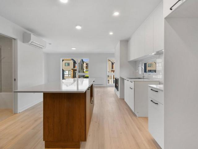126 Rue de Joliette, Bromont, QC J2L