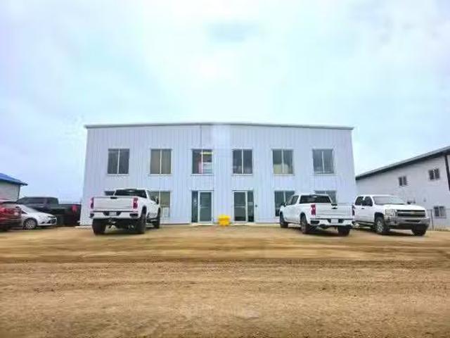 12703 & 12707 101 Street, Grande Prairie, AB, T8V 5S1 commer.