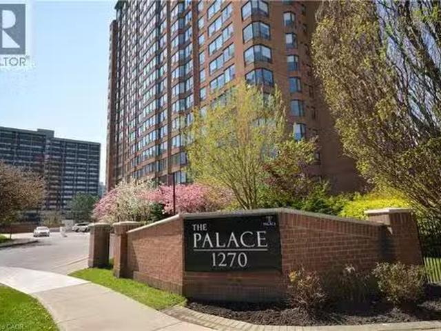 1270 Maple Crossing Boulevard E Unit# 103, Burlington, ON, L7S.