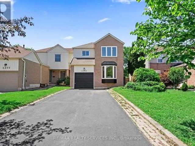 1273 Barberry Green, Oakville, ON, L6M 2A8 house for sale | Listing ID W13545 | Royal LePage