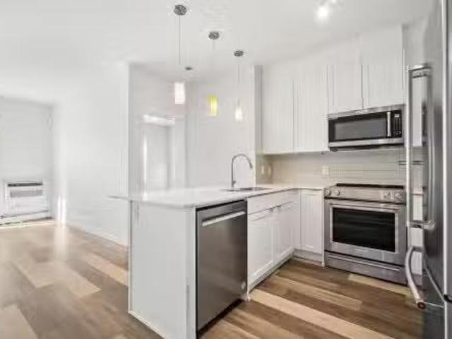 127 812 Welsh Drive, Edmonton, AB, T6X 1Y7 condo for sale L.