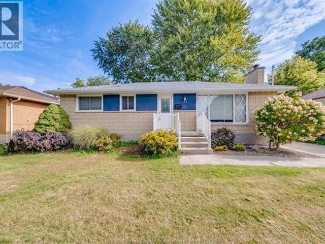 127 Coverdale Street, Chatham, ON, N7L 2V1 house for sale | Listing ID 26008 | Royal LePage