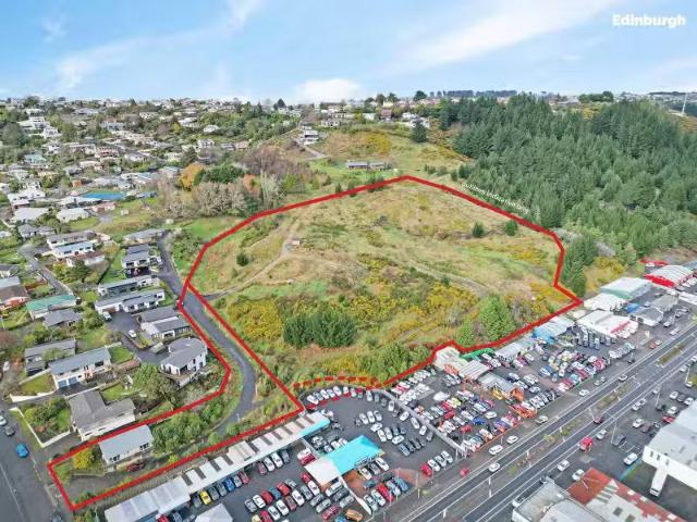 127 Barr Street and 2 Wattie Fox Lane, Kenmure, Dunedin City.