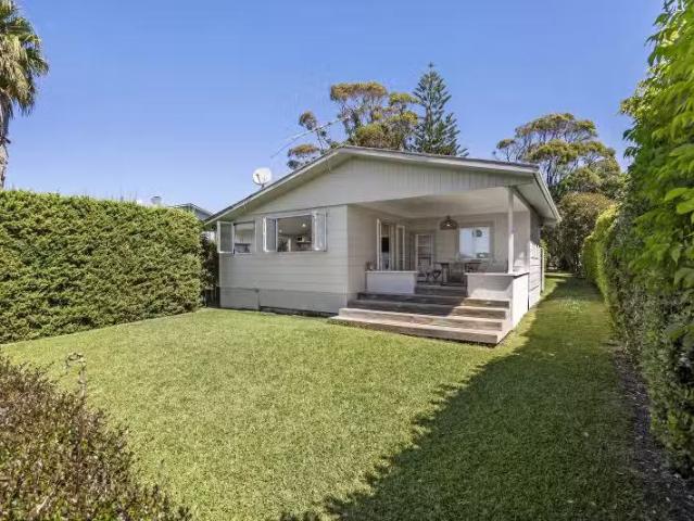 127 Howard Road, Orere Point, Manukau City