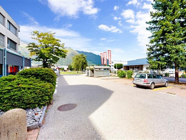 127 m² gebrauchsfertige Fläche Lager zu vermieten in Quartino