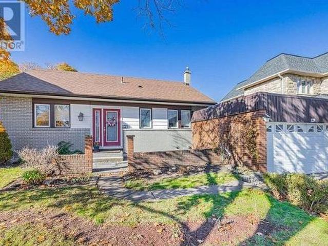 127 Mayfield Drive N, Oakville, ON, L6H 1K6 house for sale | Listing ID W13545 | Royal LePage
