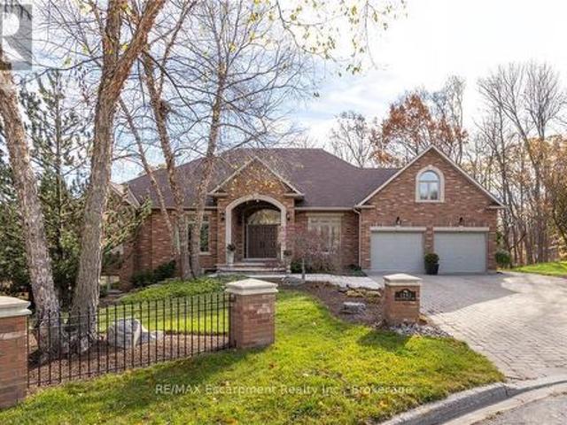 1285 Beaufort Drive, Burlington Tyandaga, ON, L7P 4V9 house for sale | Listing ID W13230 | Royal LePage