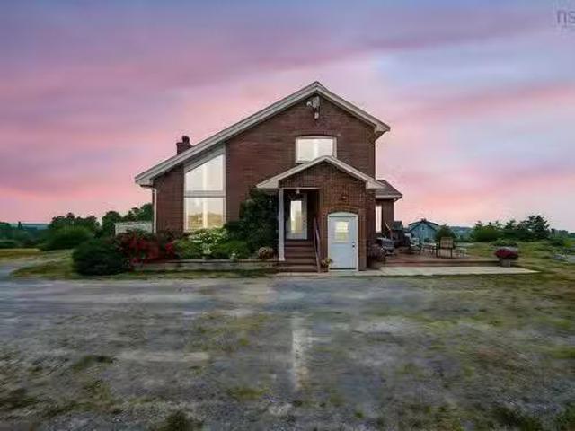 12809 1 Highway, Avonport, NS, B0P 1P0 Luxury House for sale.