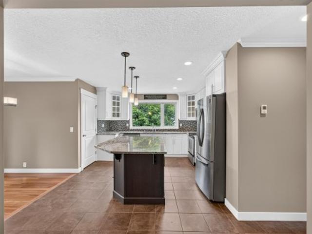 1281 Street, Edmonton, AB, T5A 2K3 house for sale | Listing ID E4496 | Royal LePage