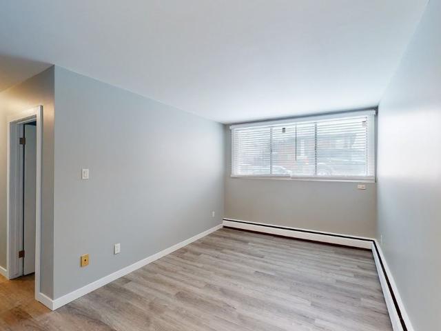 128 26 Avenue Northwest 1 Bedroom Apartment for Rent at 128 26 Ave Nw, Calgary, AB T2M 2C7 Tuxedo Park