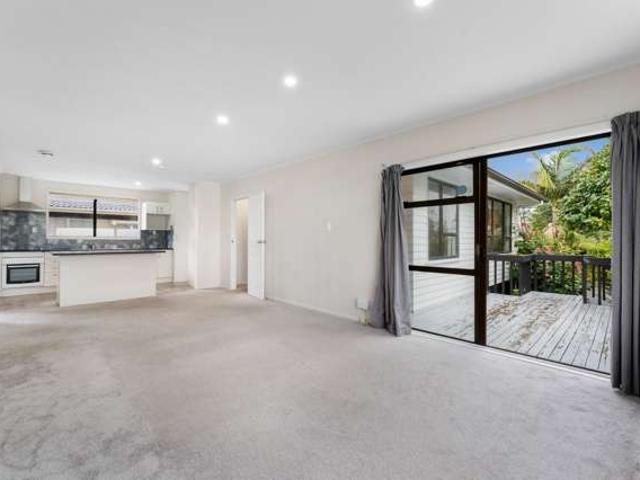 128 Cobham Crescent, Kelston, Waitakere City