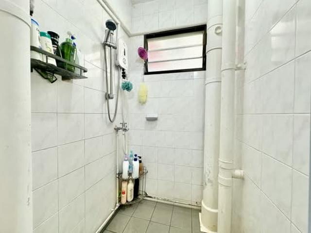 128 Bukit Merah View HDB Apartment For Sale, $430,000, 2 Bed 2 Bath 700 sqft $614.00 psf