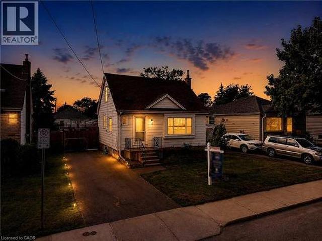128 East 39Th Street, Hamilton, ON, L8V 4H3 house for sale | Listing ID 40850 | Royal LePage