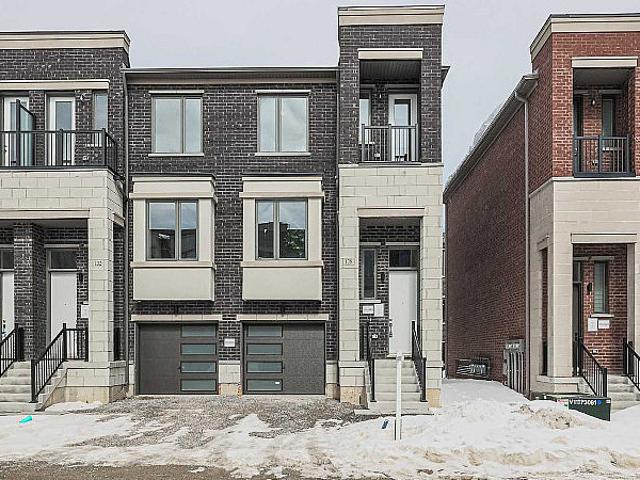 128 Rattenbury Rd #44