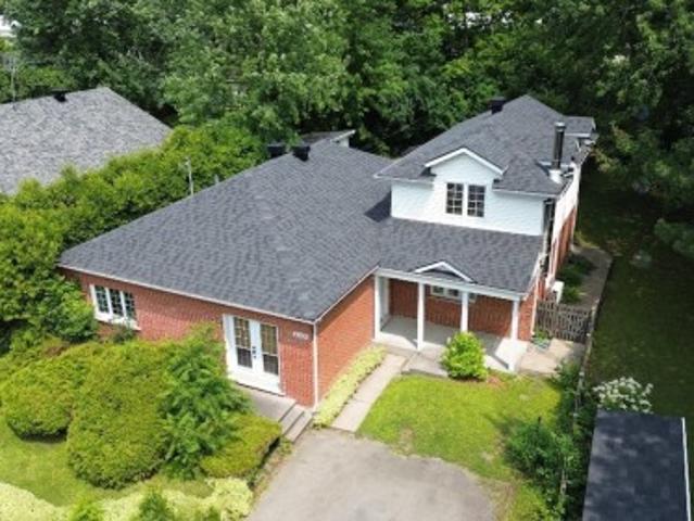 1295 Rue Bourgeois, Laval Sainte Dorothée, QC, H7Y 1P7 house for sale | Listing ID 25491 | Royal LePage