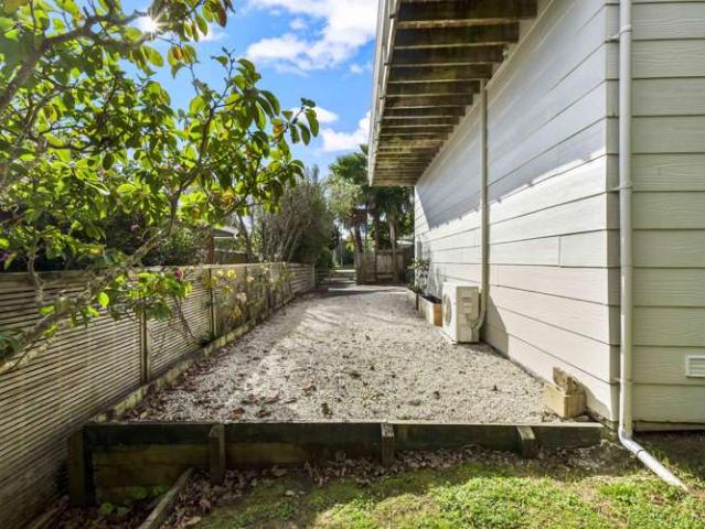1297B Whangaparaoa Road, Army Bay, Rodney