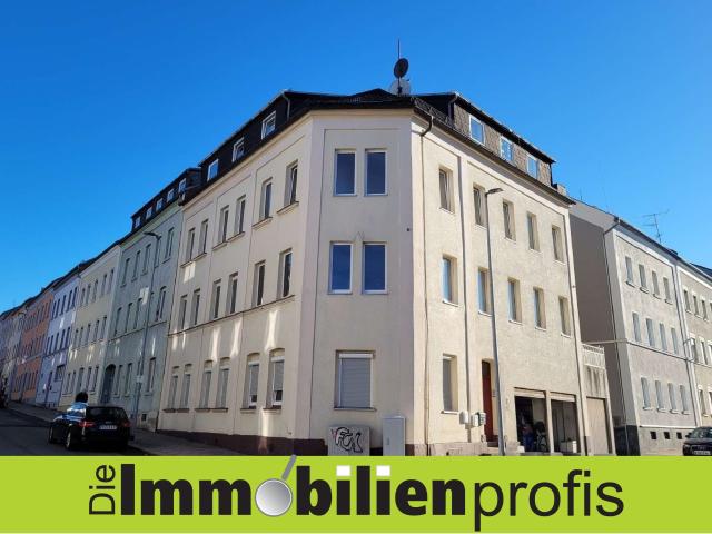 1299 Hof: Teilrenoviertes Mehrfamilienhaus zwischen Innenstadt und Hochschulen