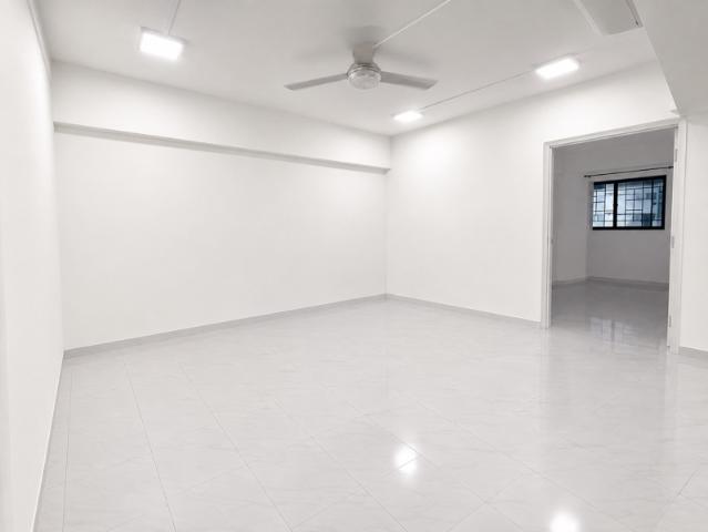 129 Ang Mo Kio Avenue 3 HDB Apartment For Sale, $510,000, 2 Bed 2 Bath 947 sqft $539.00 psf