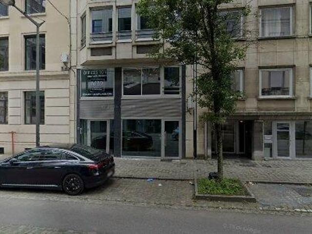 129 m2 office space for rent in Stad Brussel