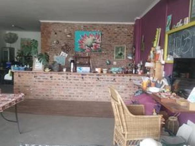 129 sqm shop to let st johns village.