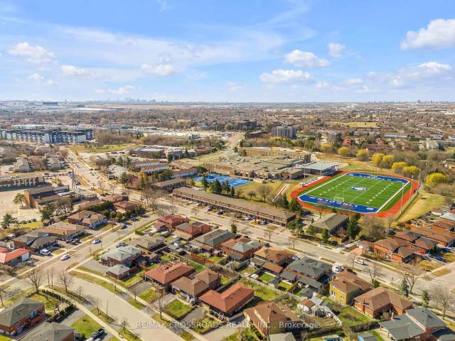 12 7450 Darcel Avenue, Mississauga | For Sale @ $659,000 | Condos. Ca