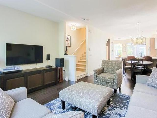 12 3399 Street, Surrey, BC, V3Z 0L3 townhouse for sale | Listing ID R2998 | Royal LePage