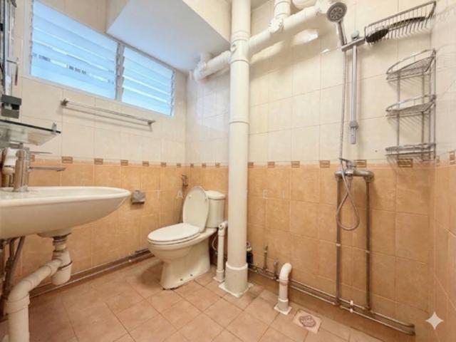 12 Teck Whye Lane HDB Apartment Room Rental, $850, 1 Bed 1 Bath 150 sqft $5.67 psf