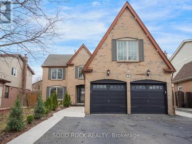 12 Torrance Woods, Brampton, ON, L6Y 2N3 house for sale | Listing ID W13560 | Royal LePage