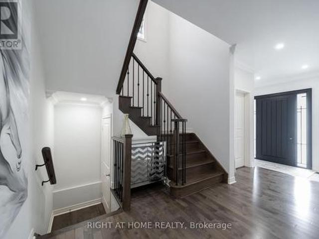 12 Tupling Street, Bradford West Gwillimbury, ON, L3Z 0W8 house for sale | Listing ID N13563 | Royal LePage