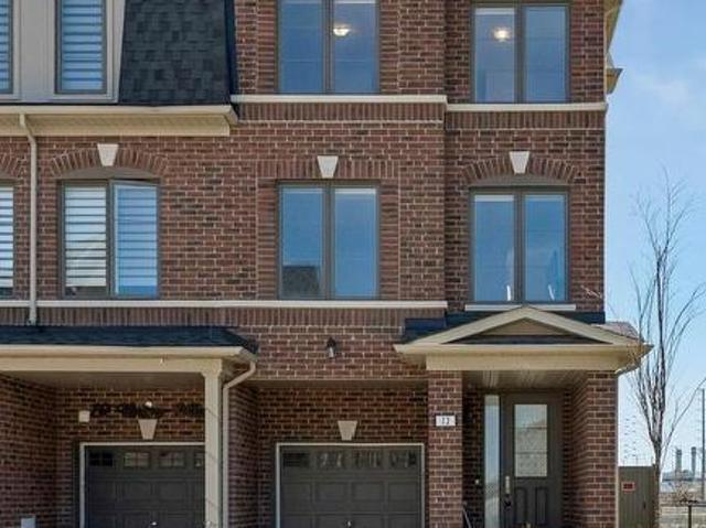 12 Vestry Way, Brampton, ON, L6P 4N8 house for sale | Listing ID W13413 | Royal LePage