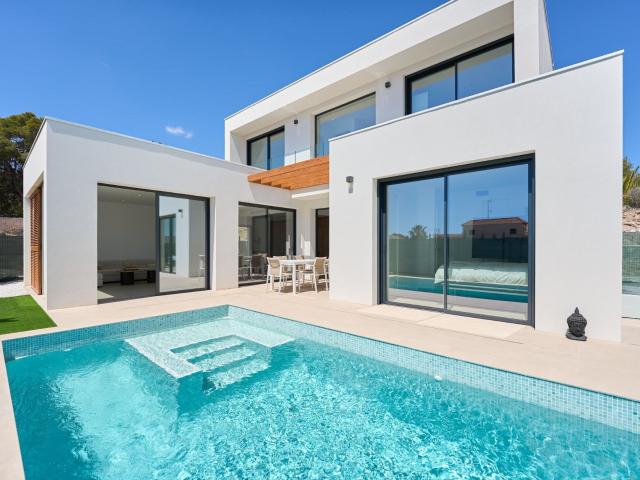12 Villas independientes con envolventes de madera, sostenib. 207m² Alfaz del pi