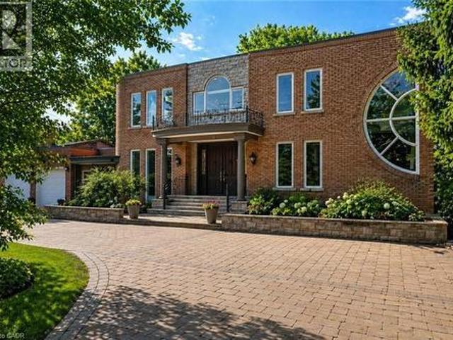 12 Westmount Park Road, Toronto, ON, M9P 1R5 Luxury House for sale | Listing ID 40817 | Royal LePage Carriage Trade Luxury Properties