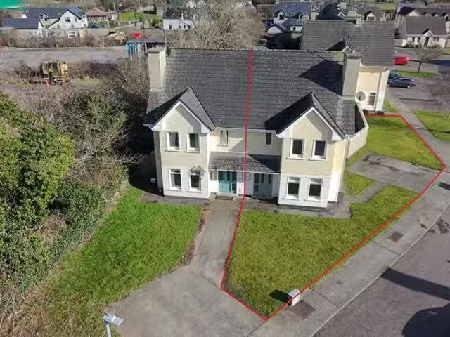 12 Westway, Grange Manor, Ovens, Co. Cork is for rent
