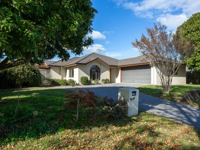 12 Alconbury Drive