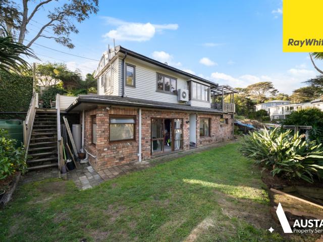 12 Atkinson Road, Titirangi