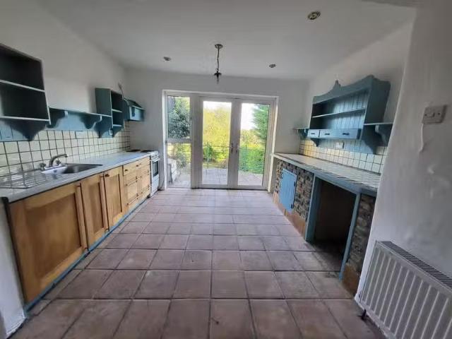 12 Barrack Street, Kinsale, Kinsale, Co. Cork, P17VF79 is for.