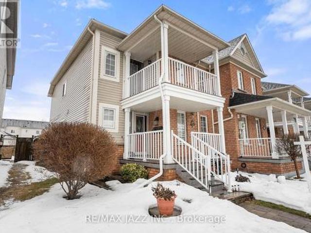 12 Bayside Gate, Whitby Port Whitby, ON, L1N 9T1 townhouse for sale | Listing ID E12004 | Royal LePage