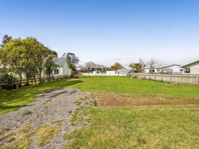 12 Beaconsfield Road, Midhirst, Stratford