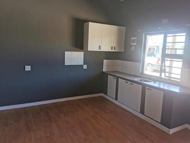 12 Bedroom Cluster in Chatsworth