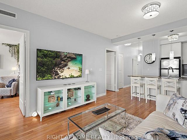 1+2 Bedroom Condo Unit In Vaughan