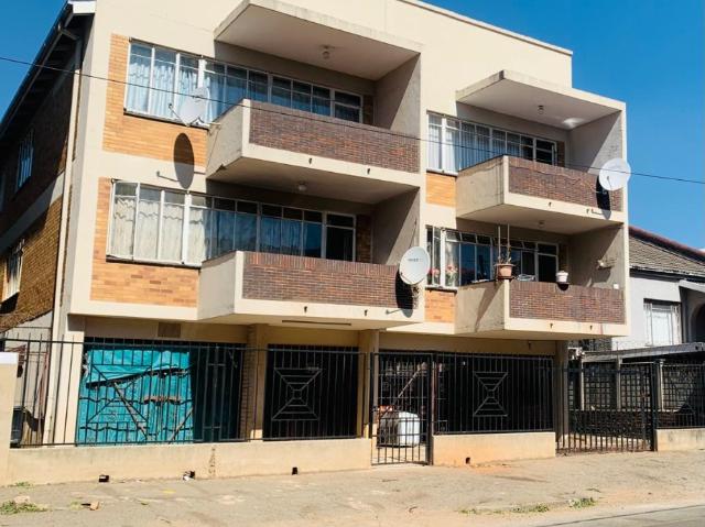 12 Bedroom House For Sale in Bellevue