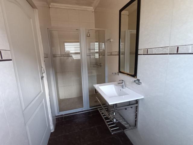 12 Bedroom House For Sale in Winchester Hills