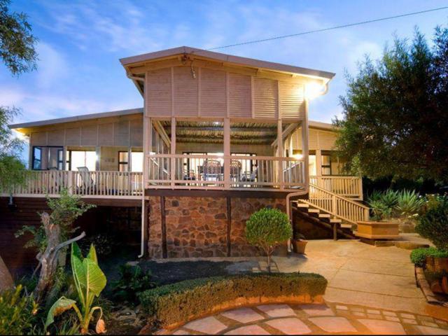 12 Bedroom House in Broederstroom