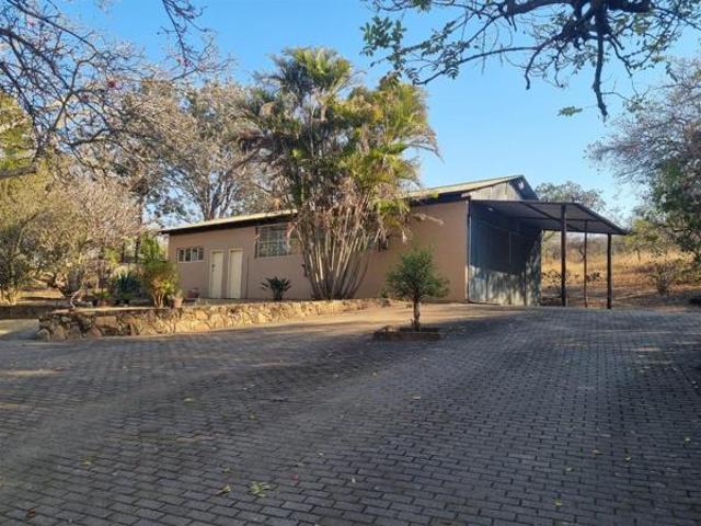 12 Bedroom House in Drum Rock
