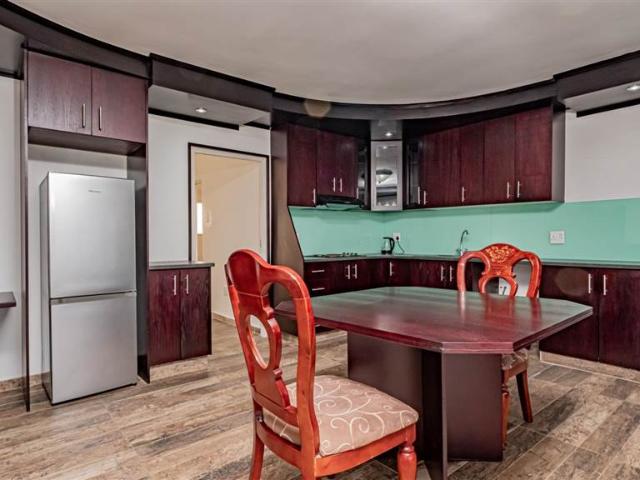 12 Bedroom House in Glenashley