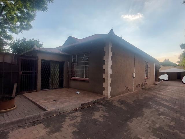 12 Bedroom House in Witbank Central