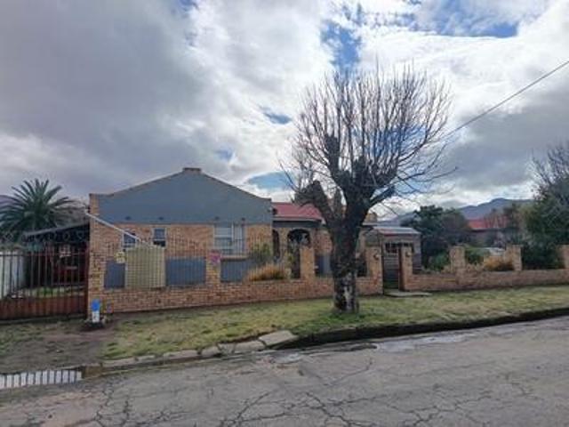 12 bedroom investment home on the ma.