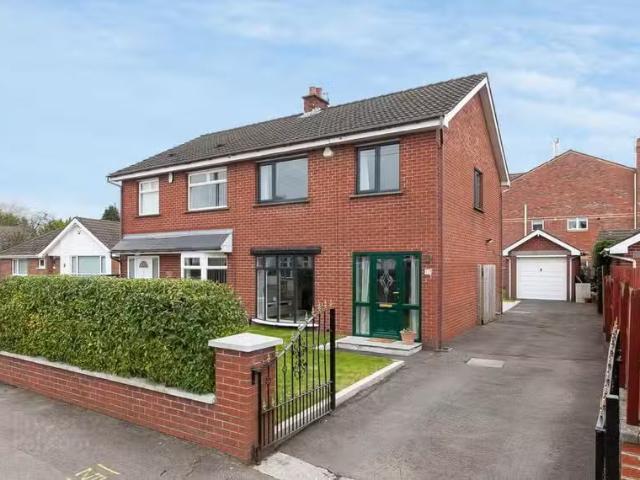 12 Beechmount Park