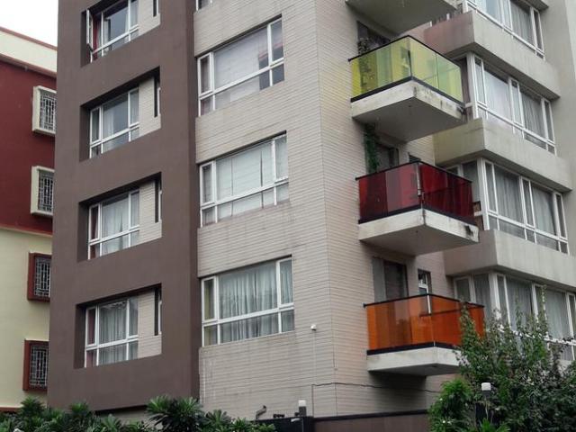 12 BHK Independent Builder Floor in Gariahat for resale Kolkata. The reference number is 17282238